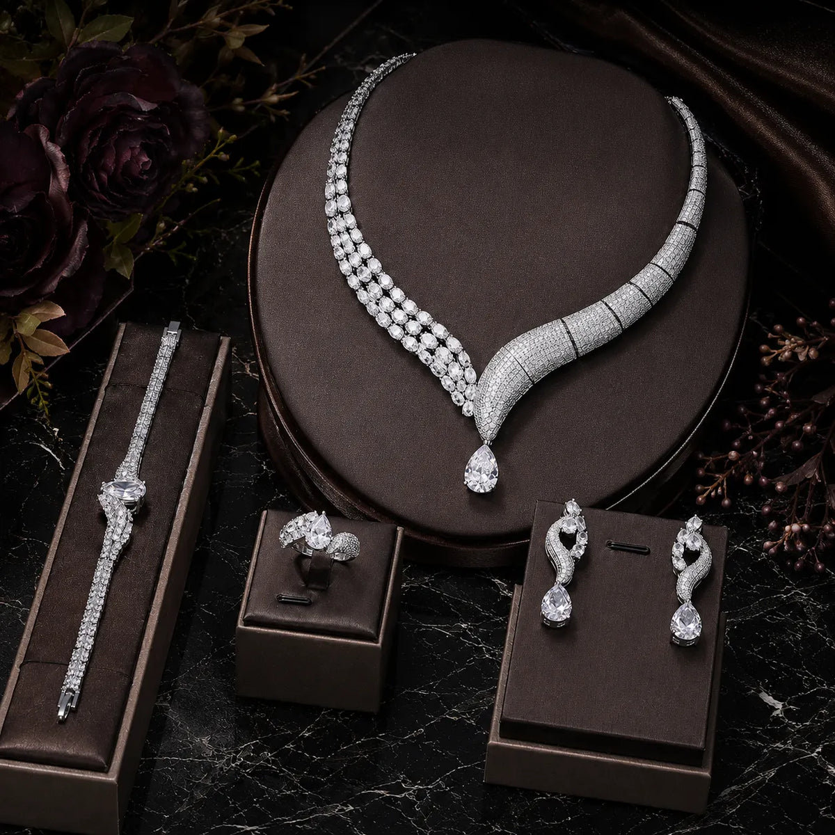 Parure de bijoux de luxe en perles et cristaux bleu sarcelle pour soirée