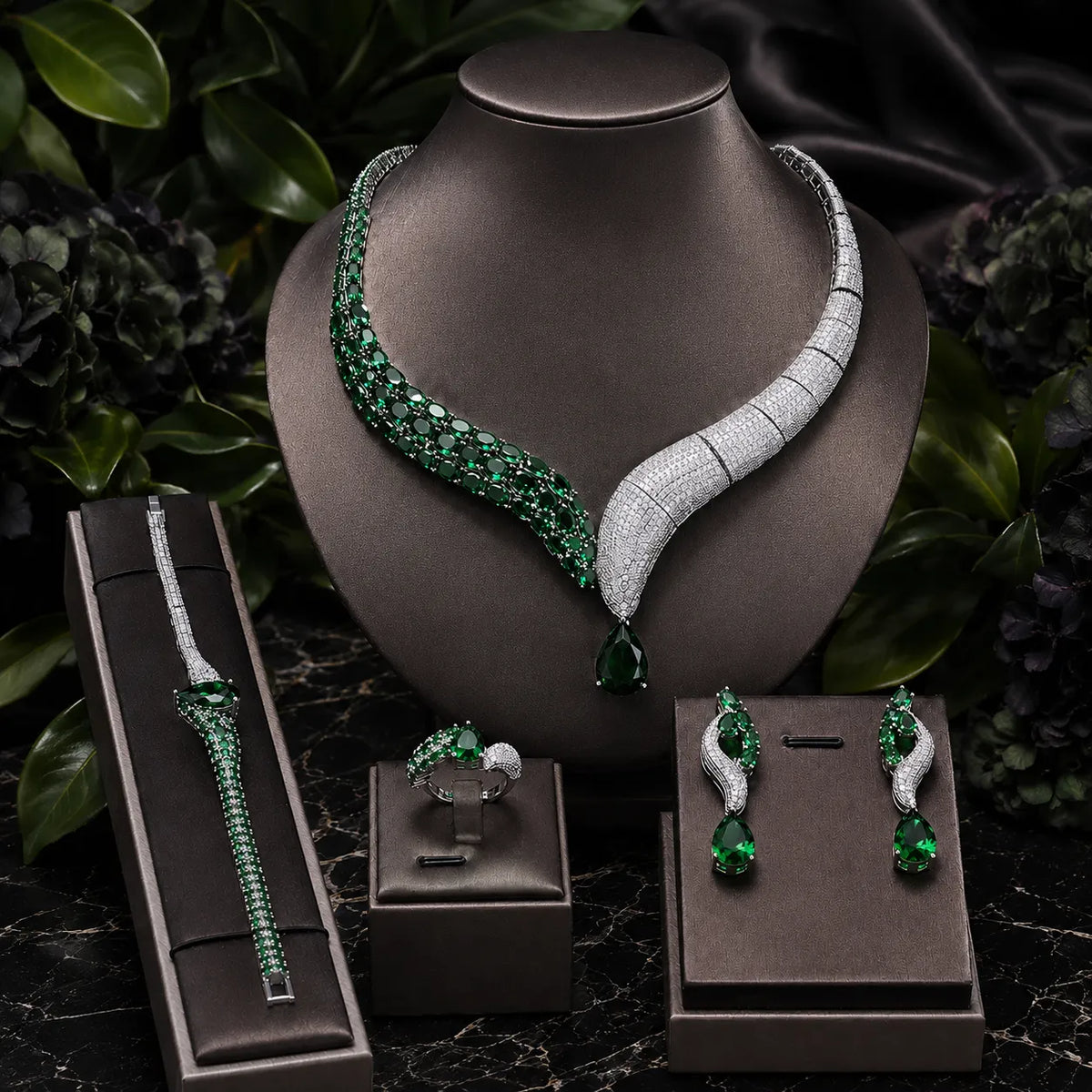 Parure de bijoux de luxe en perles et cristaux bleu sarcelle pour soirée