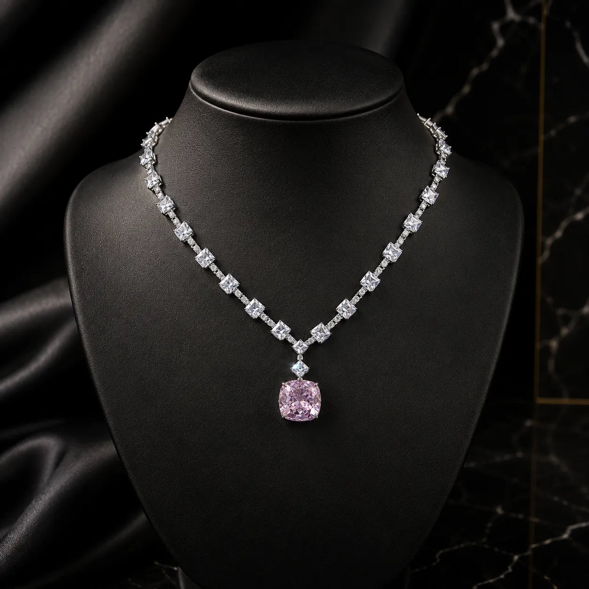 Luxury Square Cut Crystal Pendant Necklace Elegant Diamond-Style Jewelry for Women Statement Minimal Design
