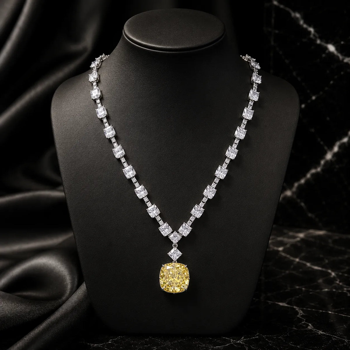 Luxury Square Cut Crystal Pendant Necklace Elegant Diamond-Style Jewelry for Women Statement Minimal Design