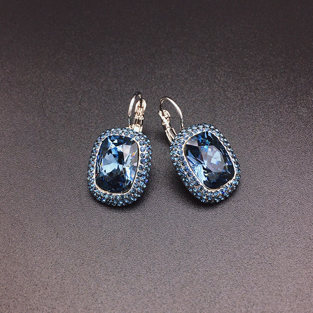 Elegant Purple Teardrop Earrings with Sparkling Crystal Detail