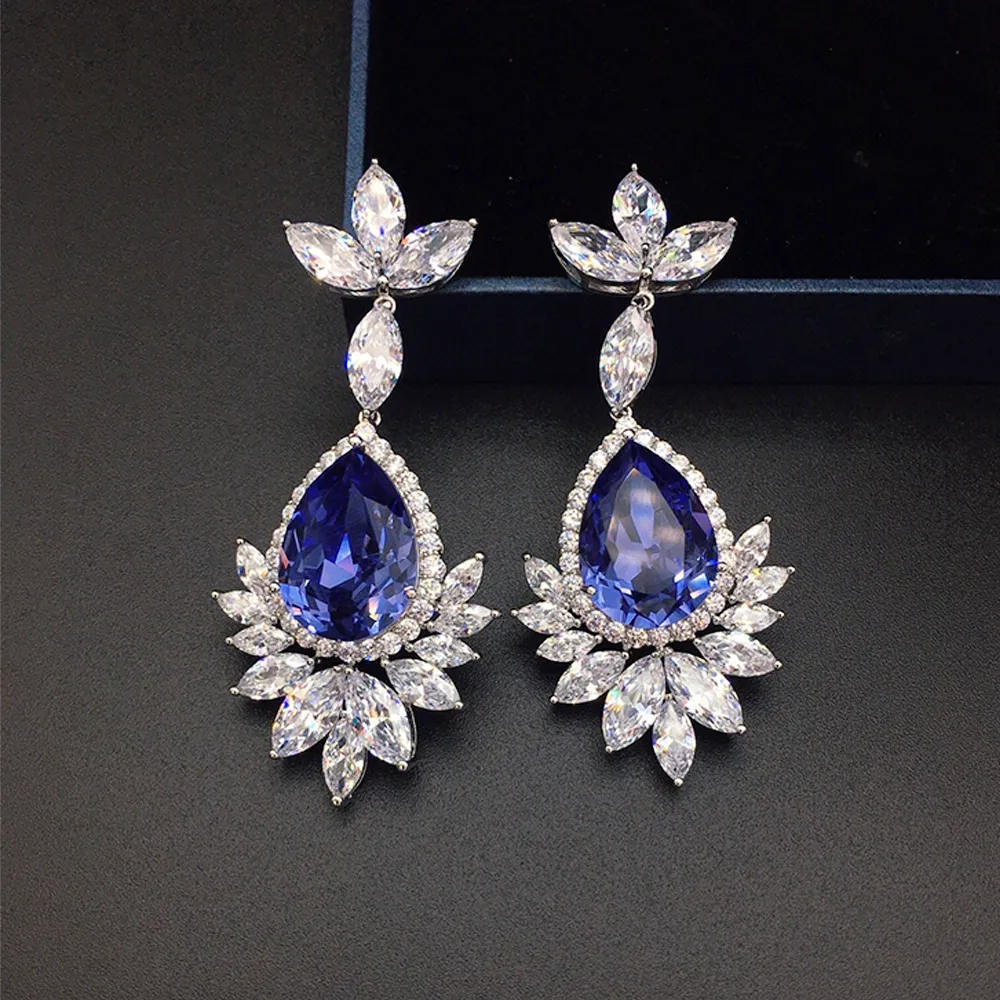 Boucles d'oreilles pendantes de luxe en cristal saphir bleu à motif floral pour femme
