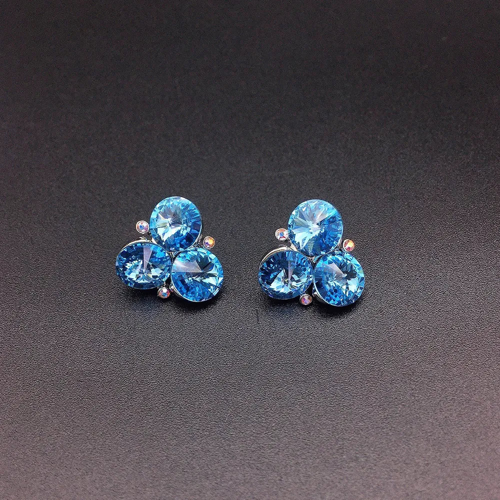 Boucles d'oreilles chic bleues à trois cristaux pour femme
