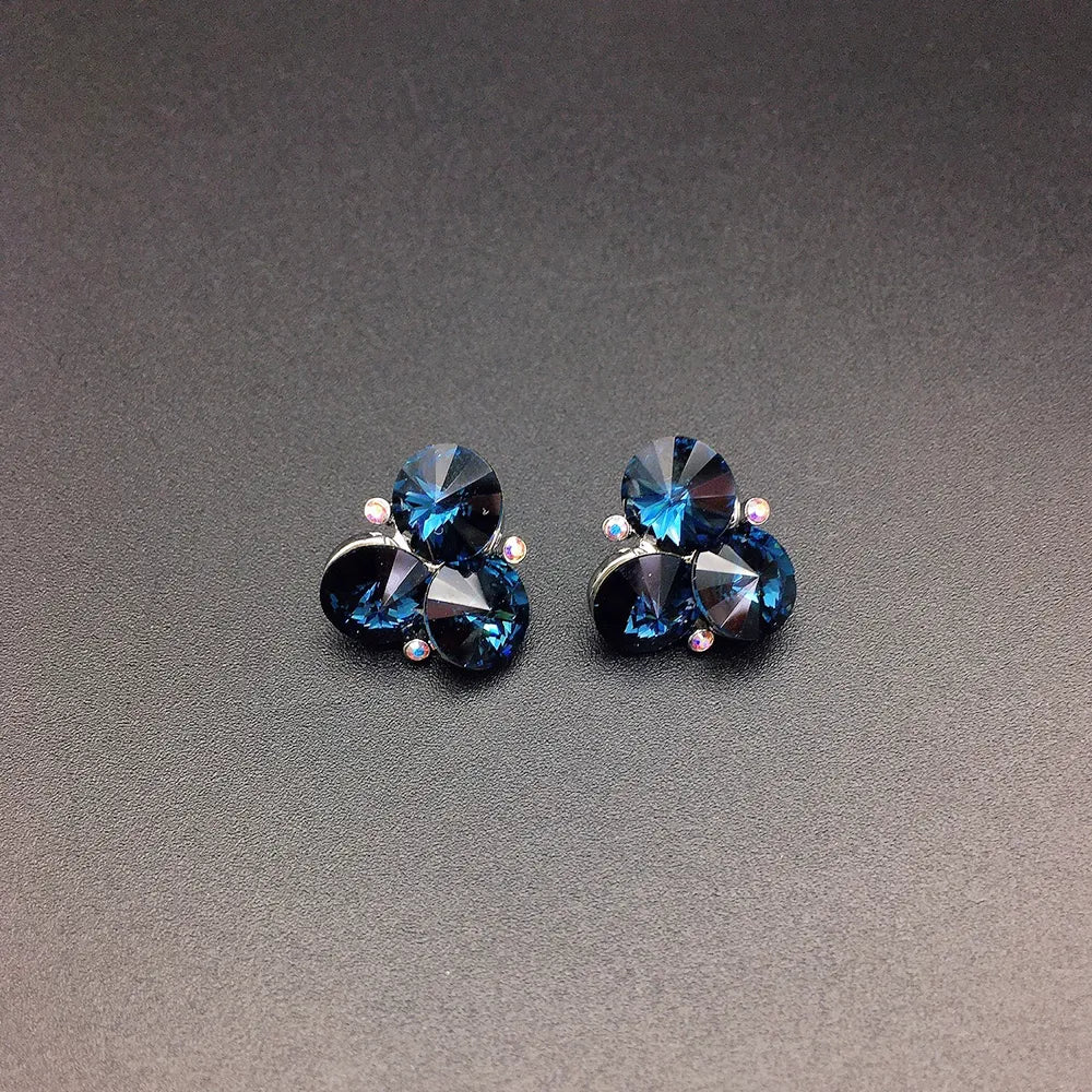 Boucles d'oreilles chic bleues à trois cristaux pour femme