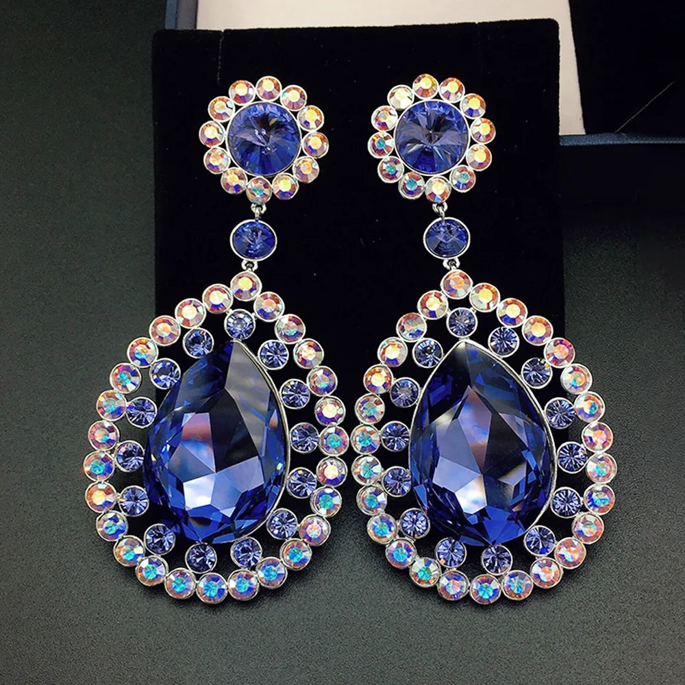 Boucles d'oreilles créoles halo en cristal bleu nuit de luxe pour femmes
