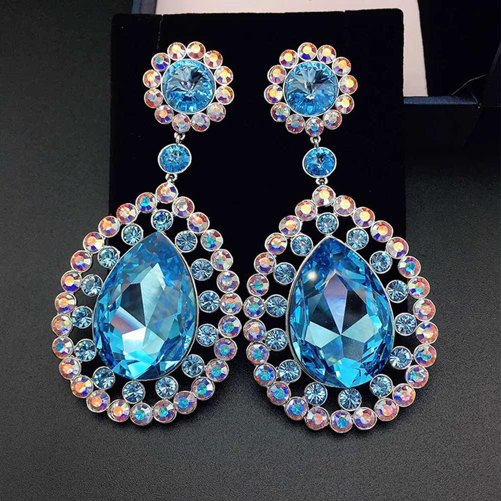 Boucles d'oreilles créoles halo en cristal bleu nuit de luxe pour femmes