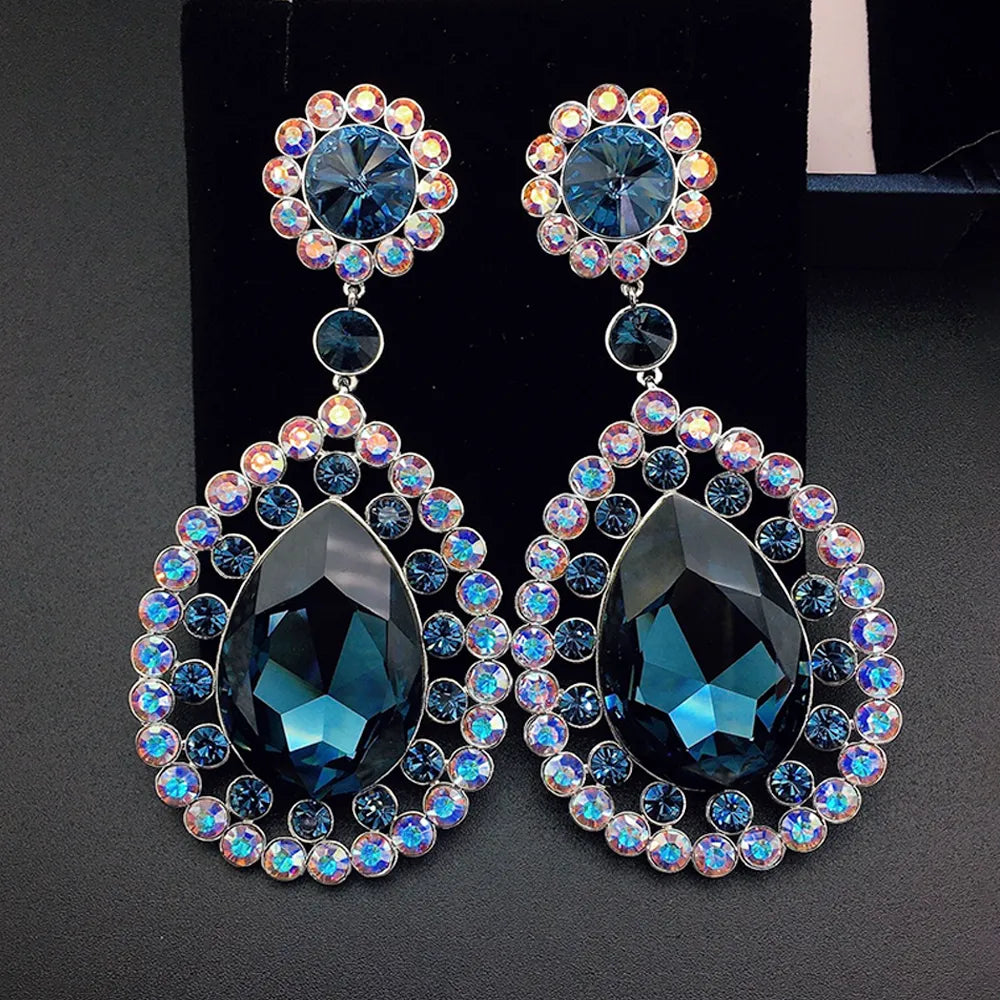 Boucles d'oreilles créoles halo en cristal bleu nuit de luxe pour femmes