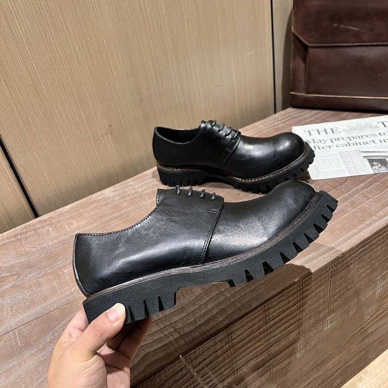 Brown fashionable lace up men's casual shoes