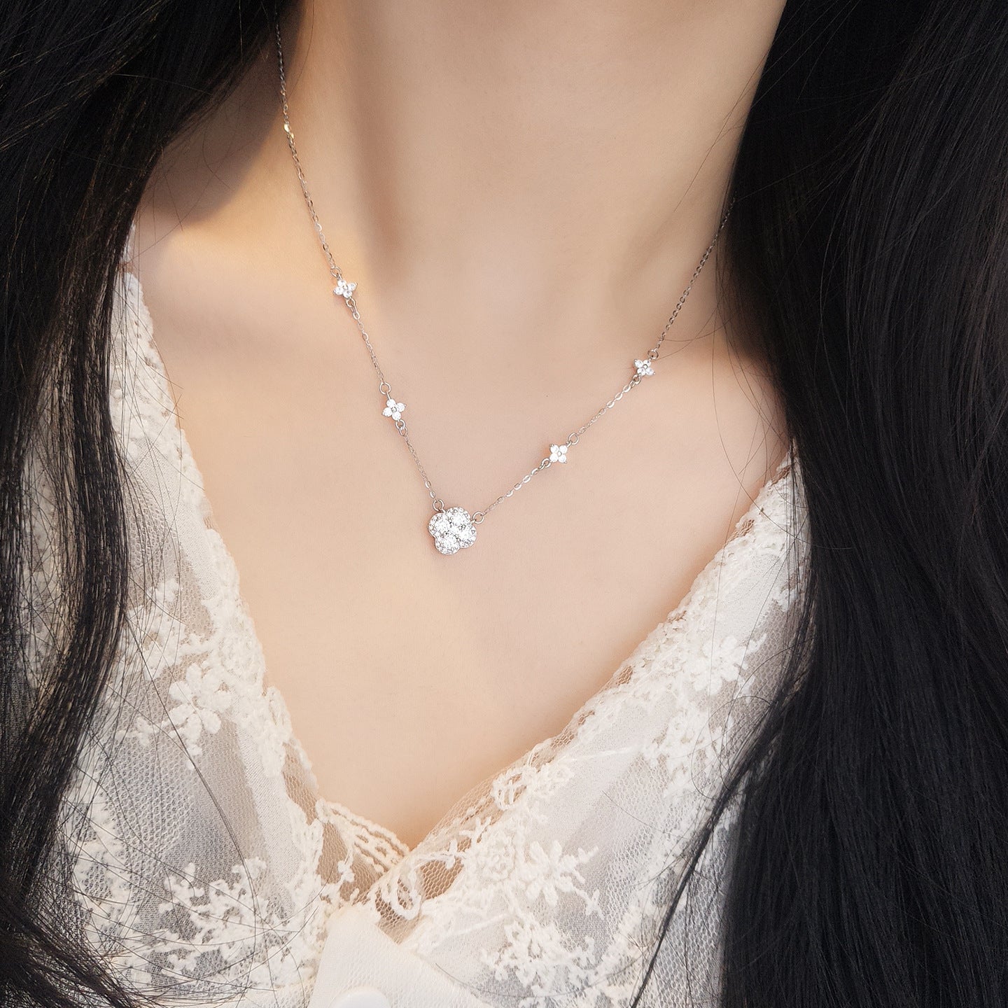 S925 Sterling Silver Diamond Clover Necklace
