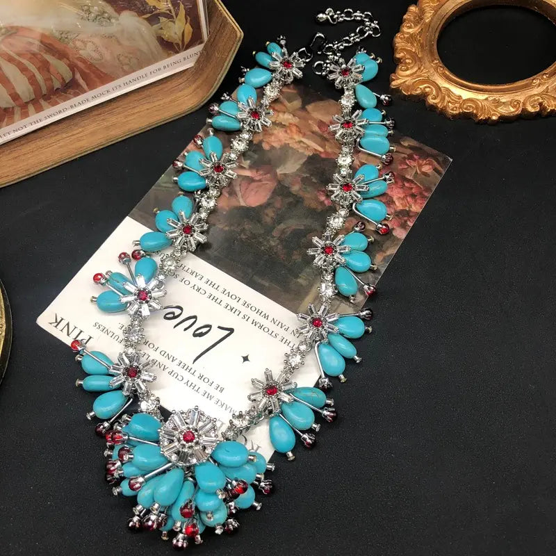 Collier court en pierre précieuse incrustée, tempérament polyvalent, turquoise rouge émaillée, collier de luxe léger