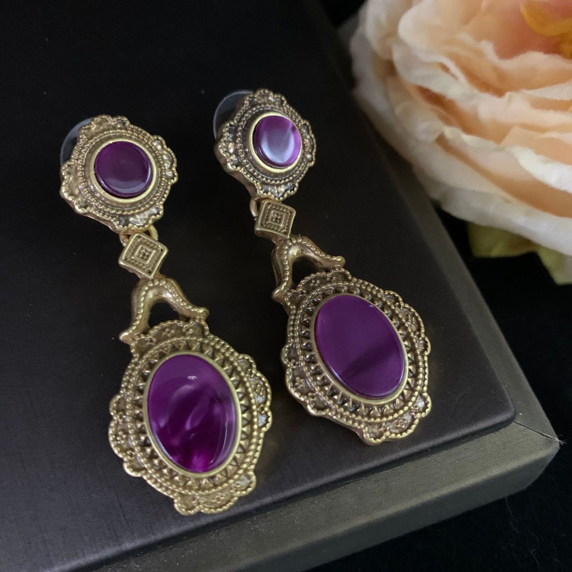 Light luxury high-end water drop gemstone earrings