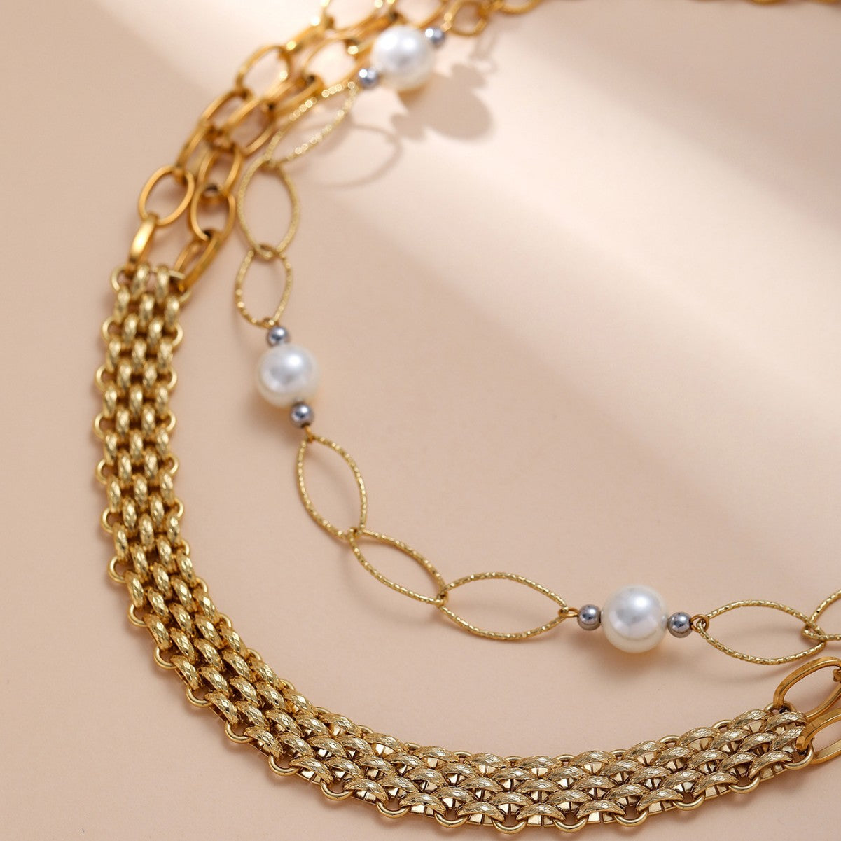 Fashion pearl stacked necklace