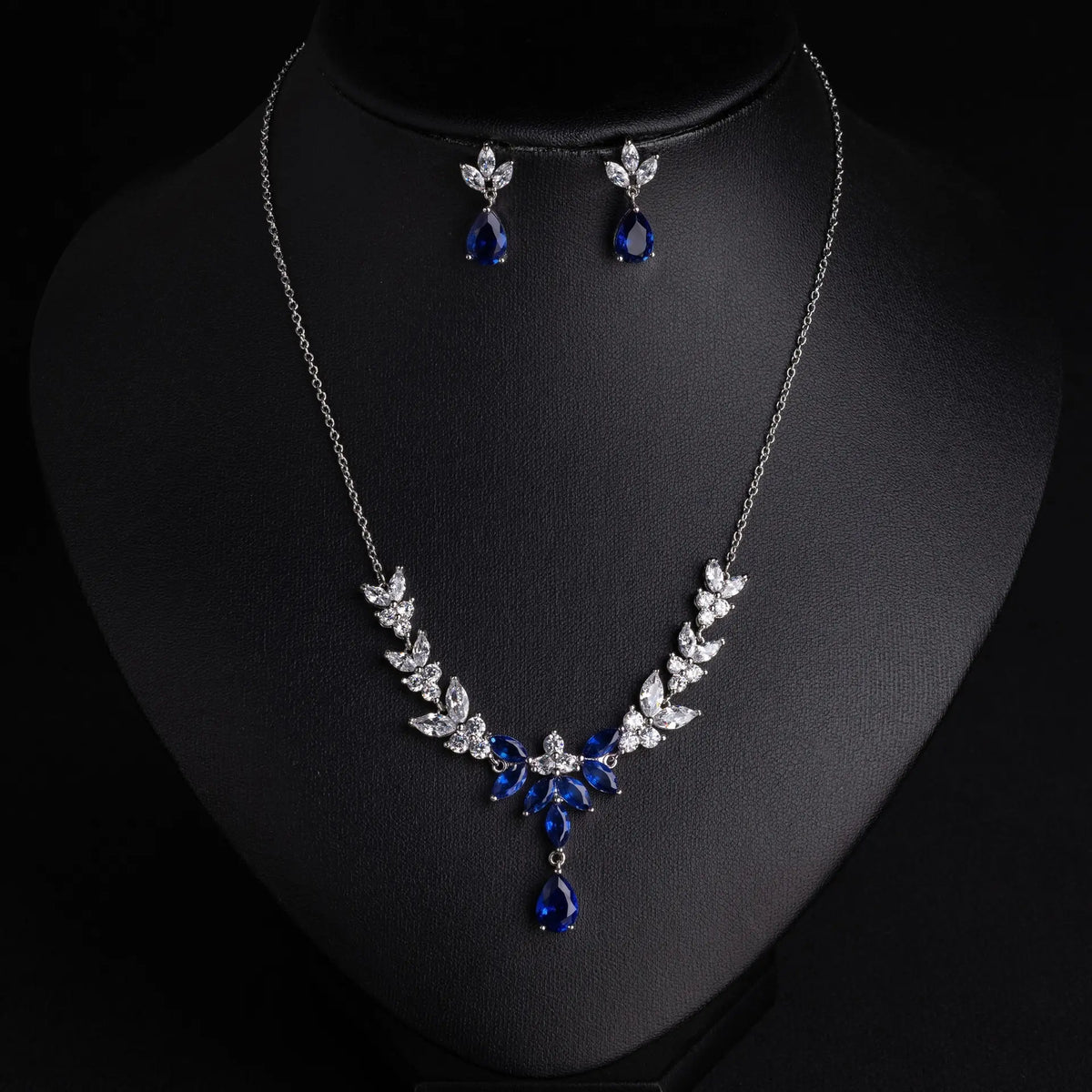 Vintage Inspired Crystal Jewelry Set – Red Gemstone Necklace Earrings Collection