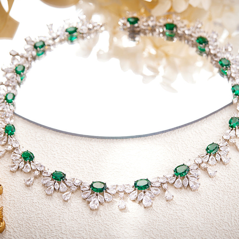 Petal Grandmother Emerald Necklace