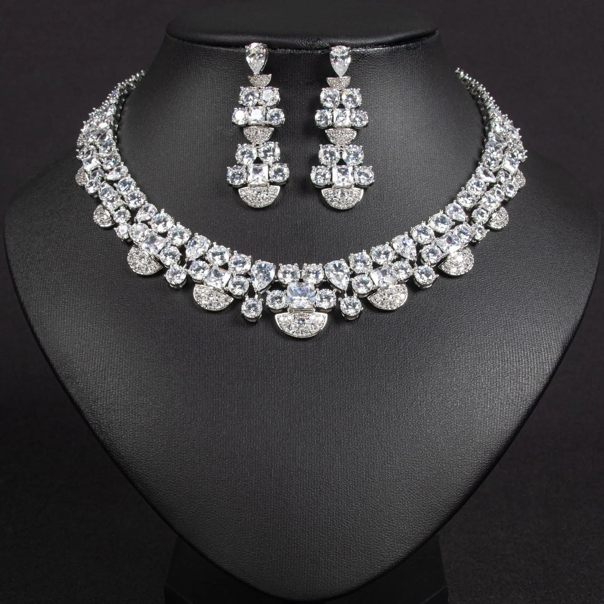 Luxury Emerald Green Crystal Necklace and Earrings Jewelry Set