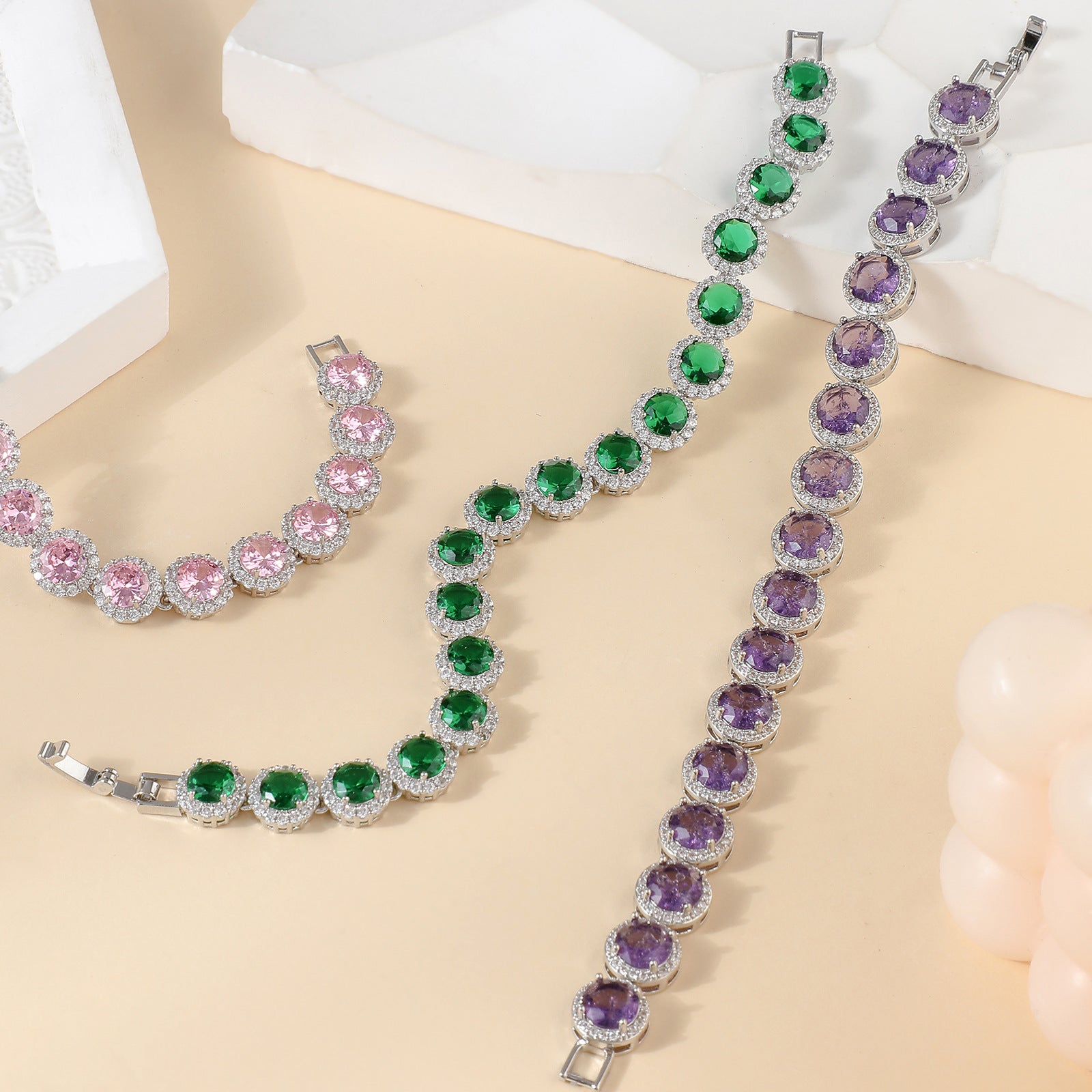 Fashion gold-plated hollow round zircon bracelet