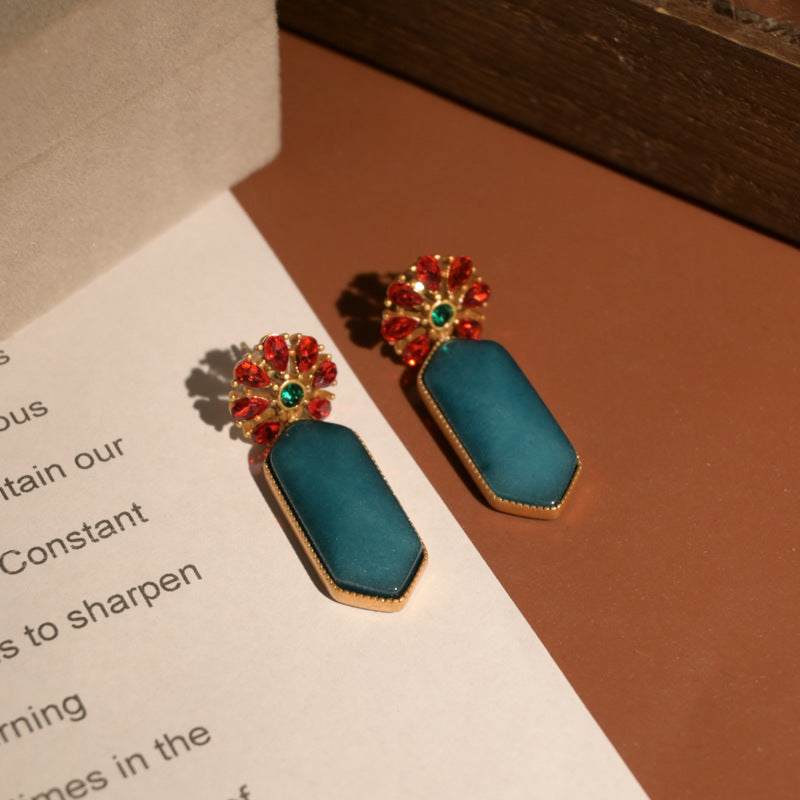 Vintage red flower rhinestone stud earrings