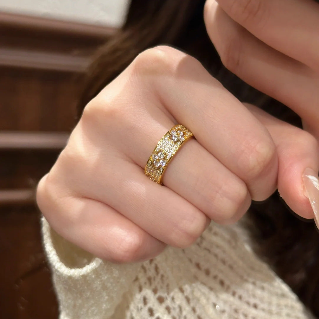 French Clover Gypsy Ring