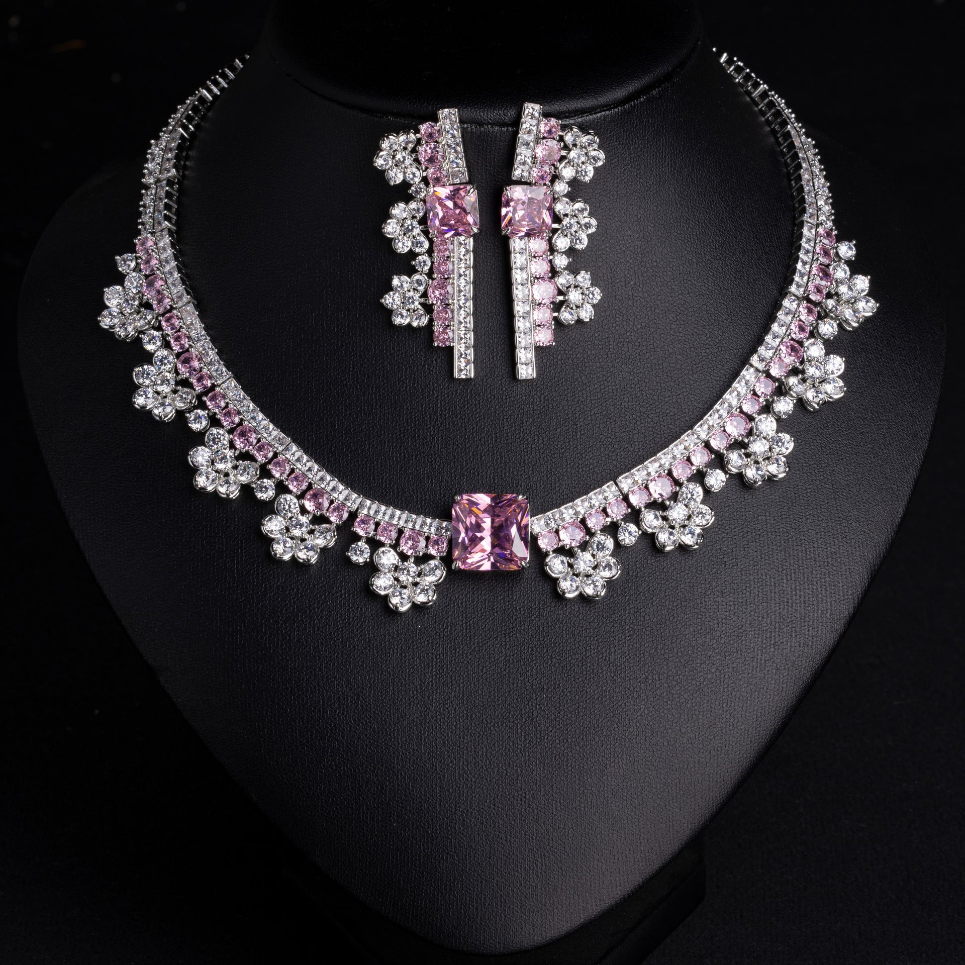 High-End Green Crystal Necklace Set – Sparkling Floral Jewelry with Matching Earrings