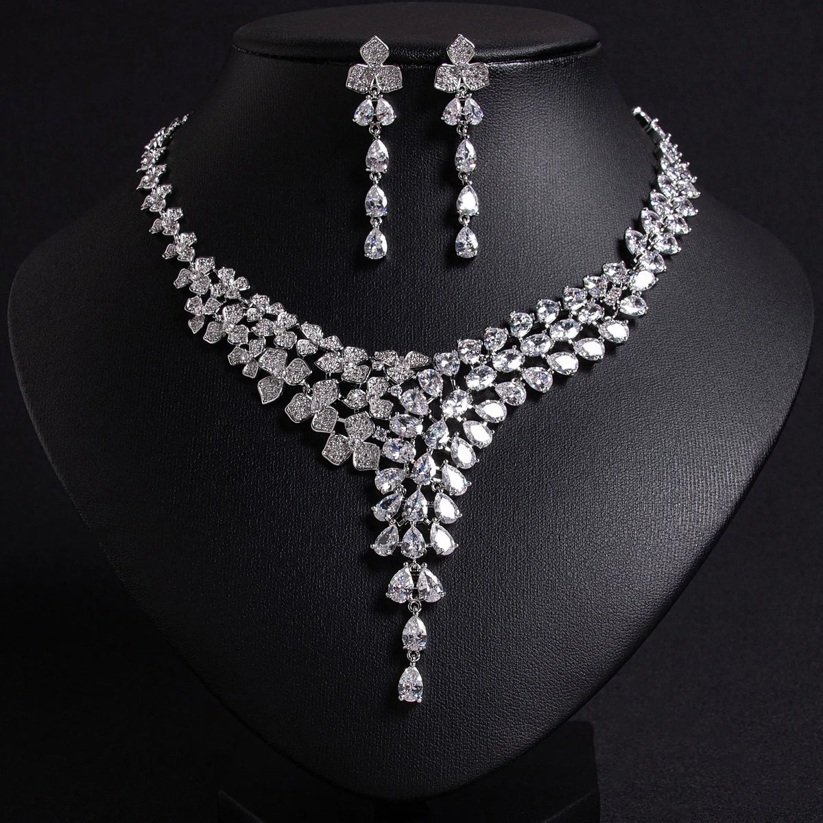Luxury Ruby Red Crystal Necklace and Earrings Jewelry Set