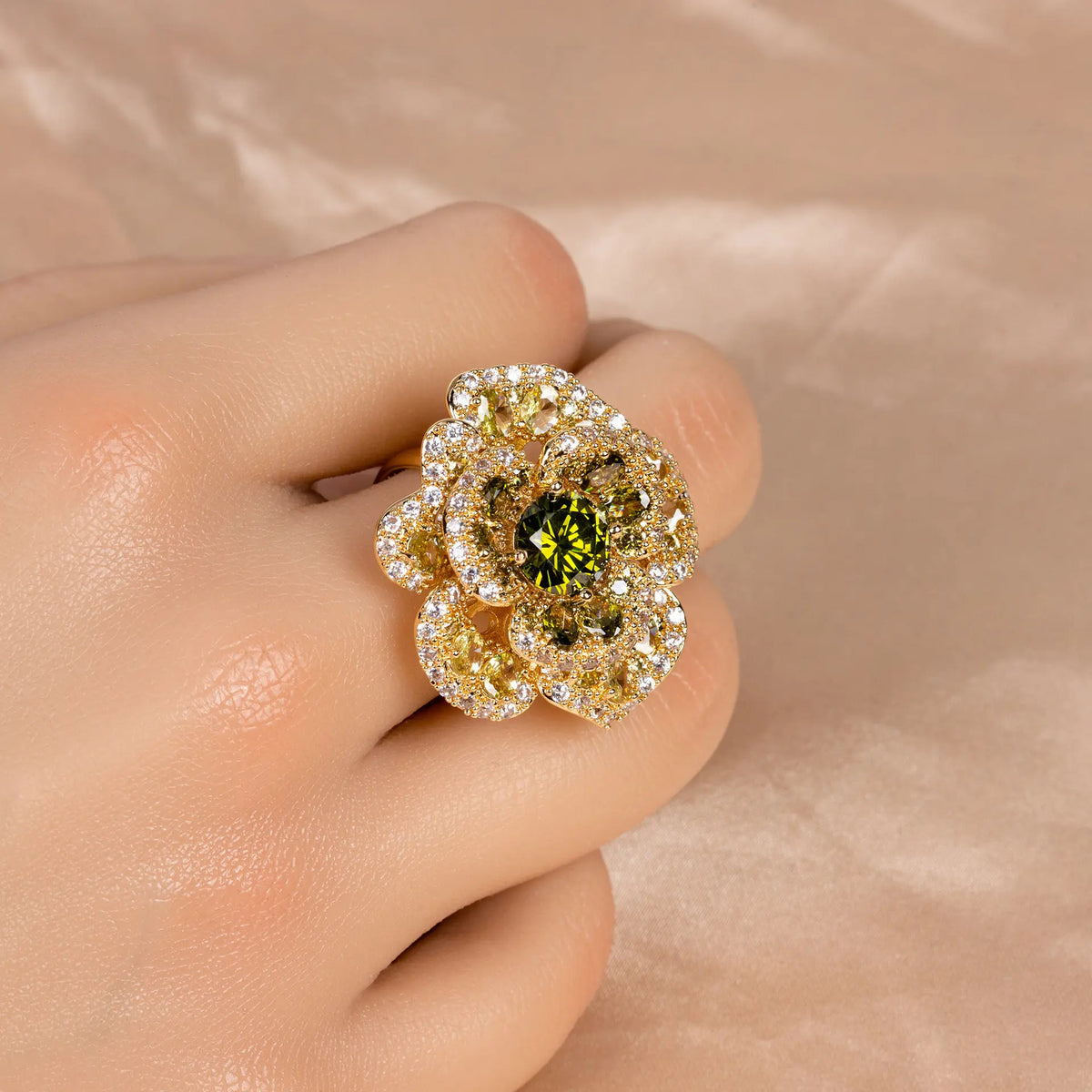 Bague fleur en cristal rouge orangé de luxe pour femme
