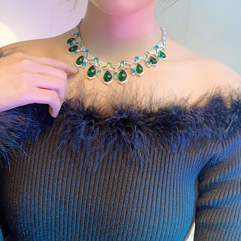 Mori Garden Emerald Clavicle Chain