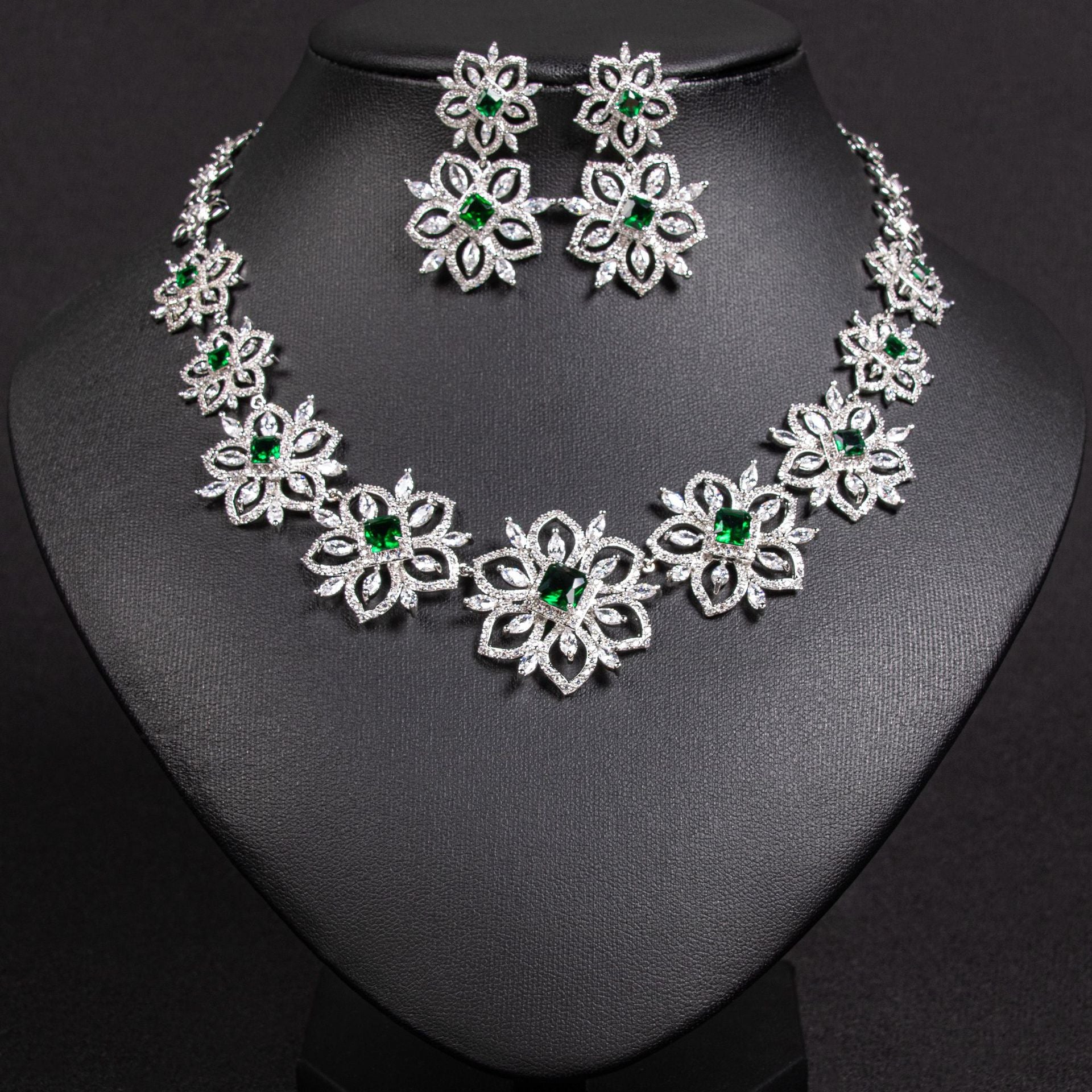 Luxury Yellow Crystal Flower Necklace Earrings Set – Elegant Statement Jewelry for Women