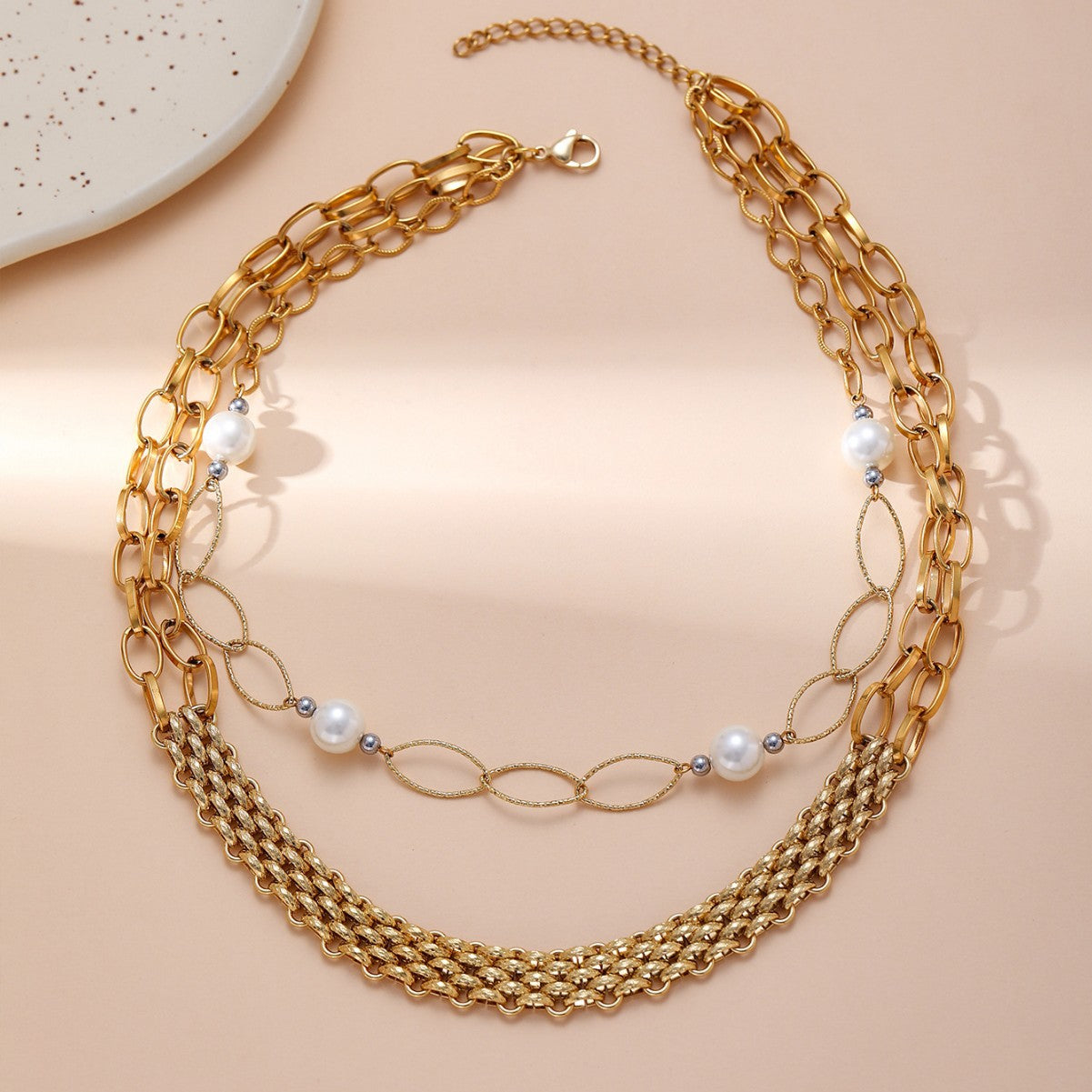 Fashion pearl stacked necklace