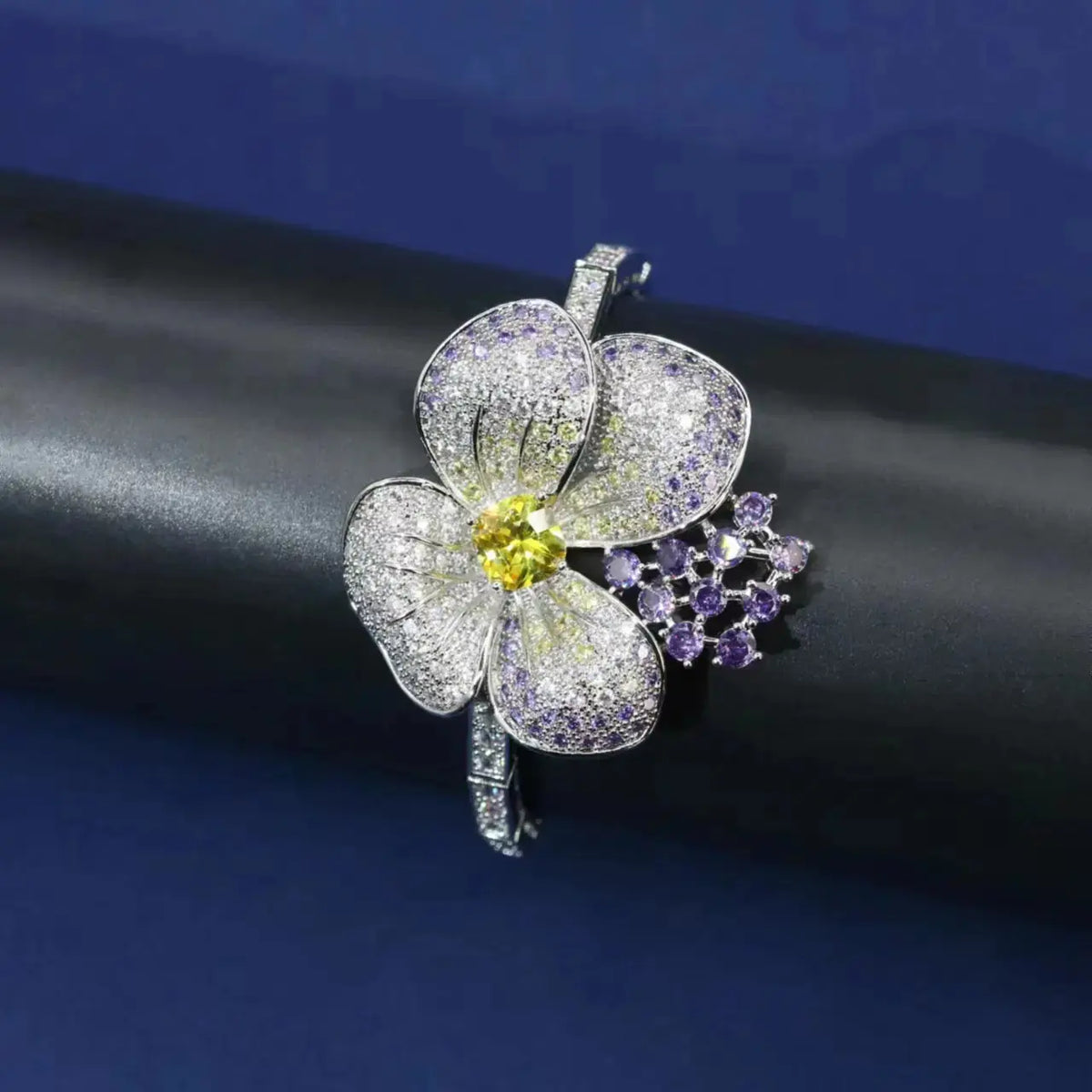 Parure Collier et Boucles d'Oreilles Fleur en Cristal et Or de Luxe