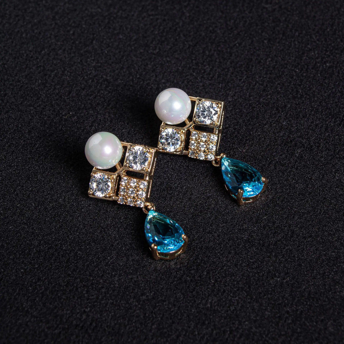 Parure de bijoux de luxe en perles et cristaux bleus pour femme