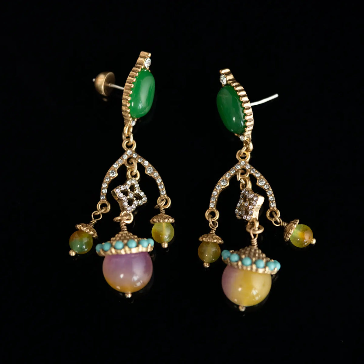 Série de boucles d'oreilles de style médiéval rétro et de niche