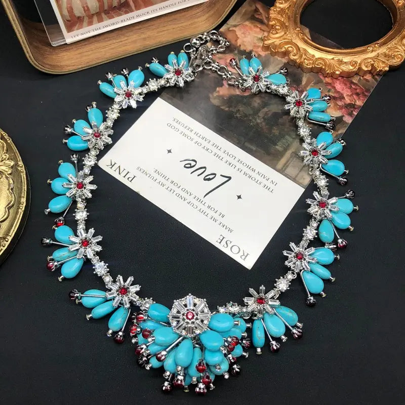 Collier court en pierre précieuse incrustée, tempérament polyvalent, turquoise rouge émaillée, collier de luxe léger