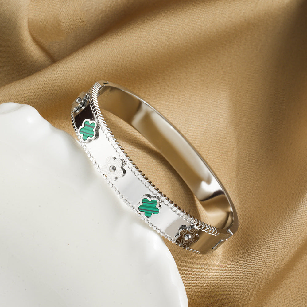 Fashion Clover Bracelet