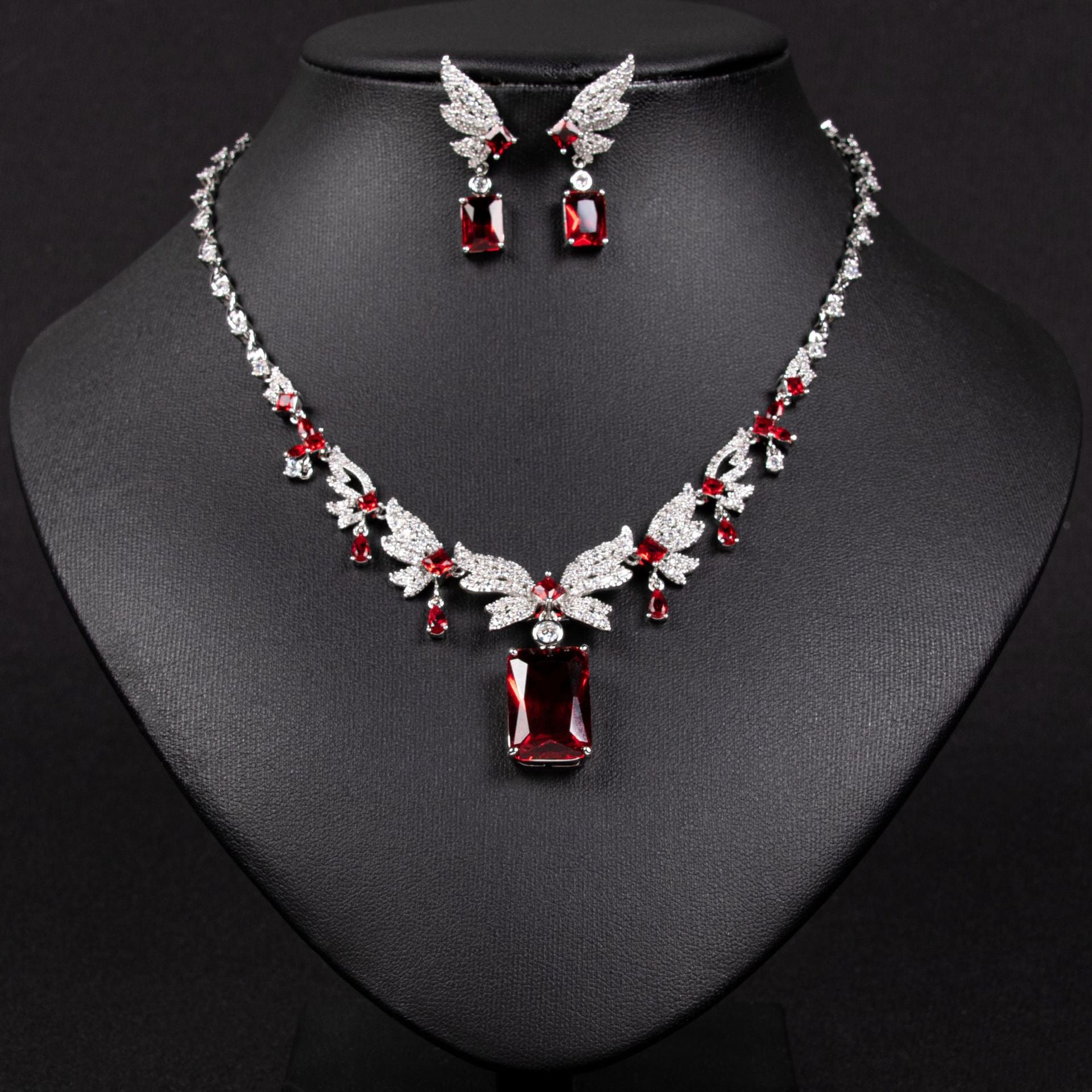 Parure collier de déclaration élégant en cristal rubis vintage