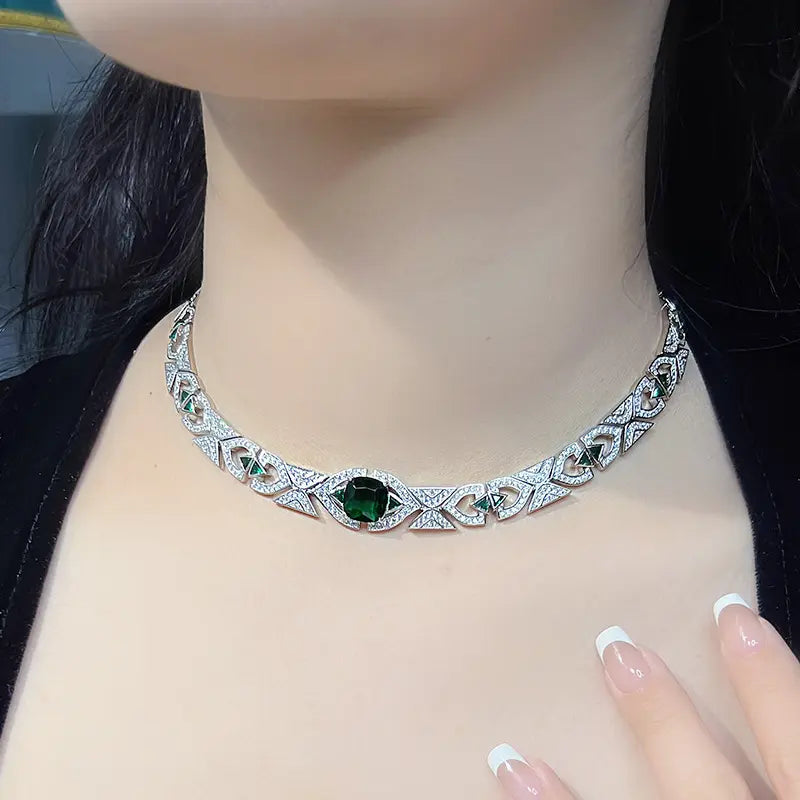 Collier ras-du-cou Fashion en plaqué or et pierres précieuses roses