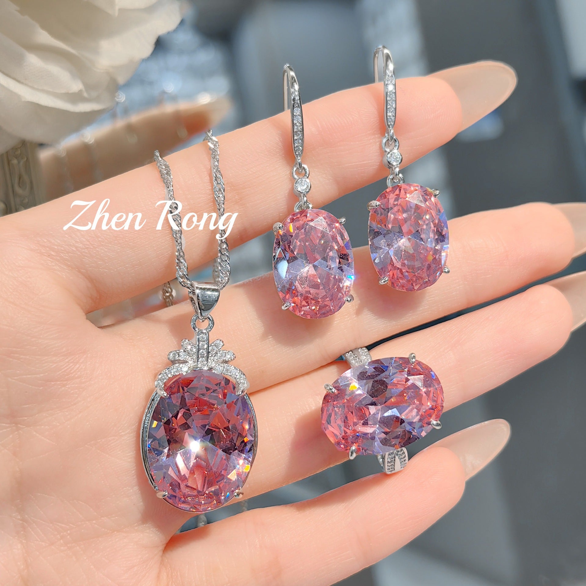 Heavy Industry Topaz Pigeon Egg Treasure Series