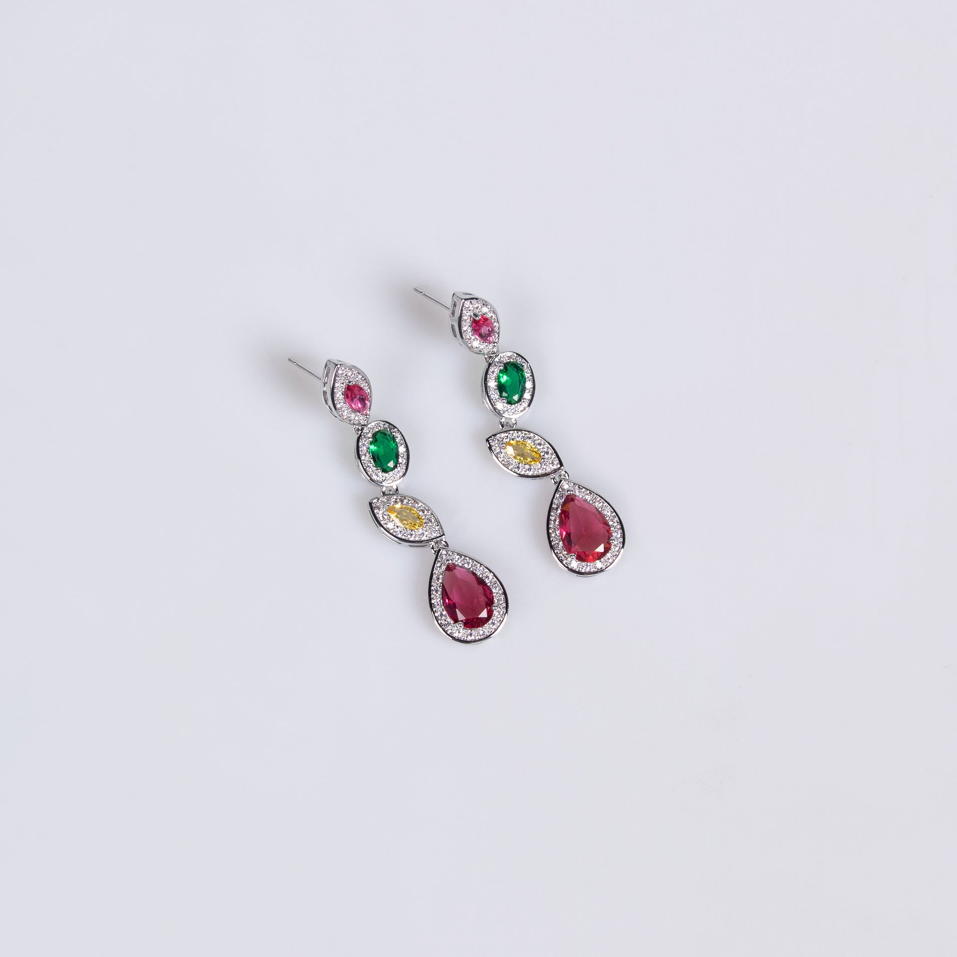 Stylish and bright zircon water drop necklace set