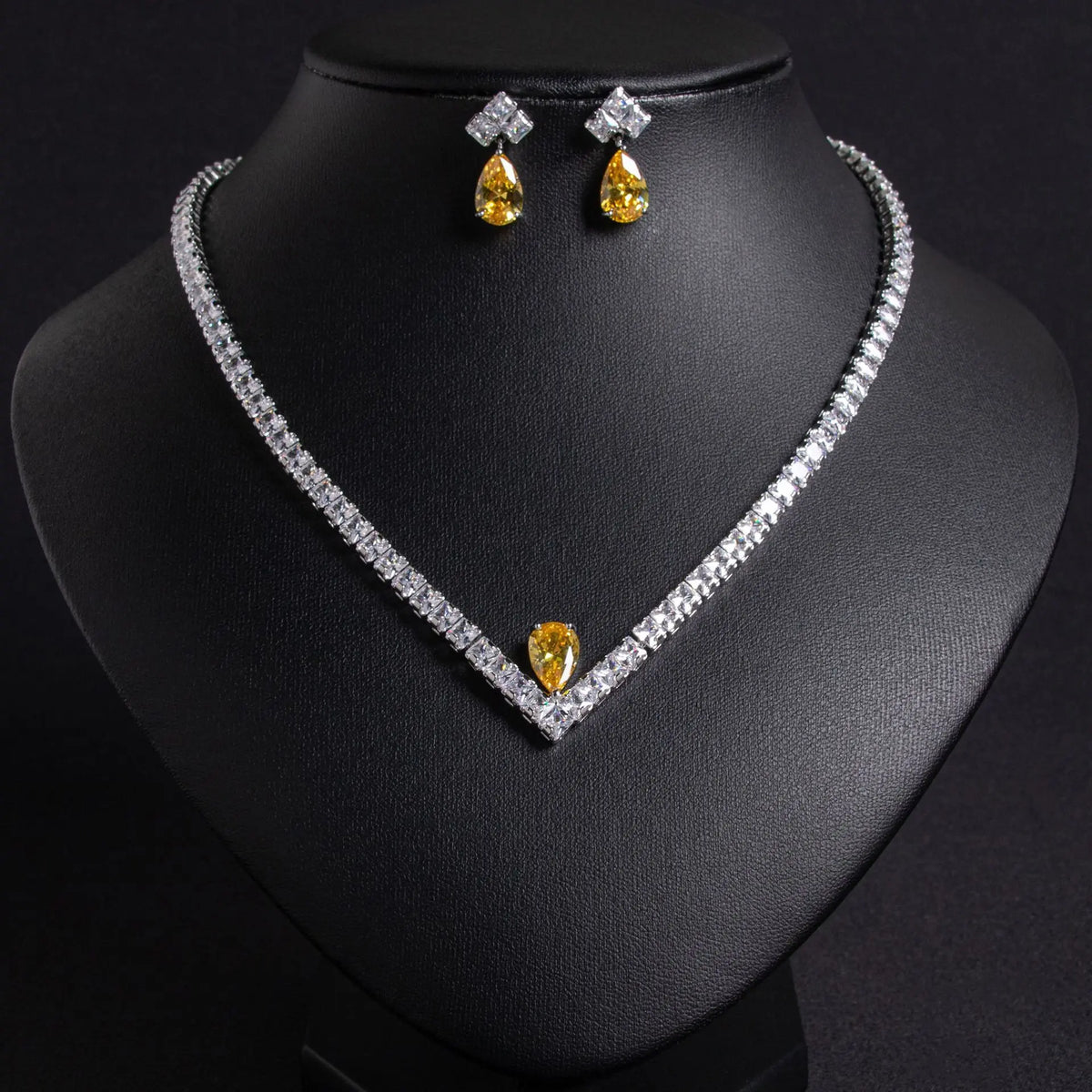 Luxury Pink Teardrop Crystal Necklace and Earrings Jewelry Set for Women