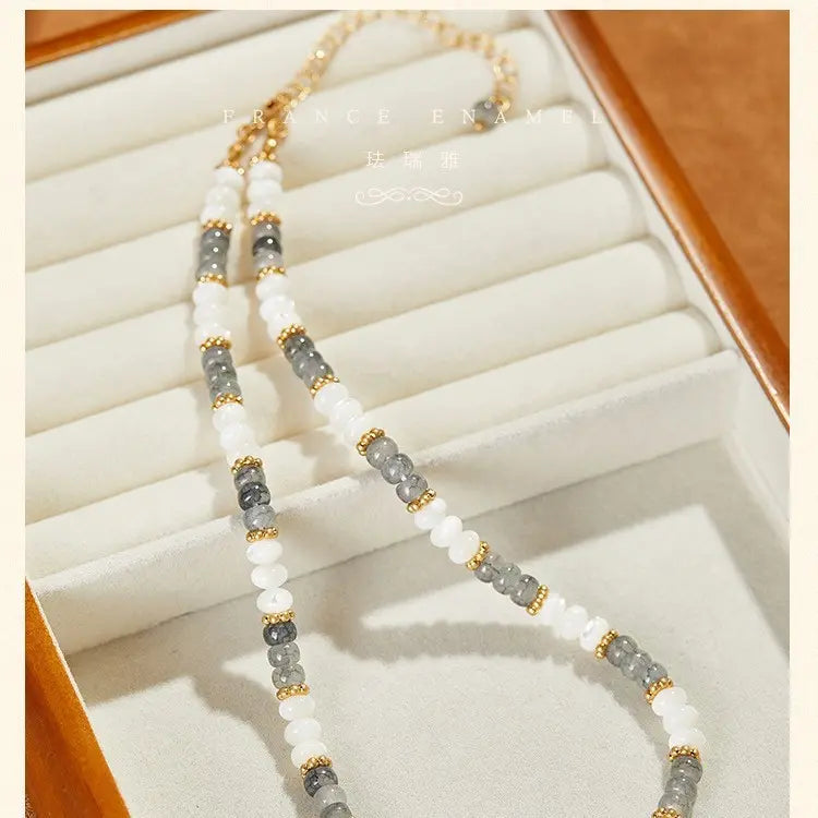 Collier Merard Nacre Orné d'Or 18 carats