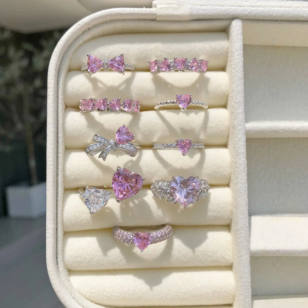 Collection de bagues nœud rose