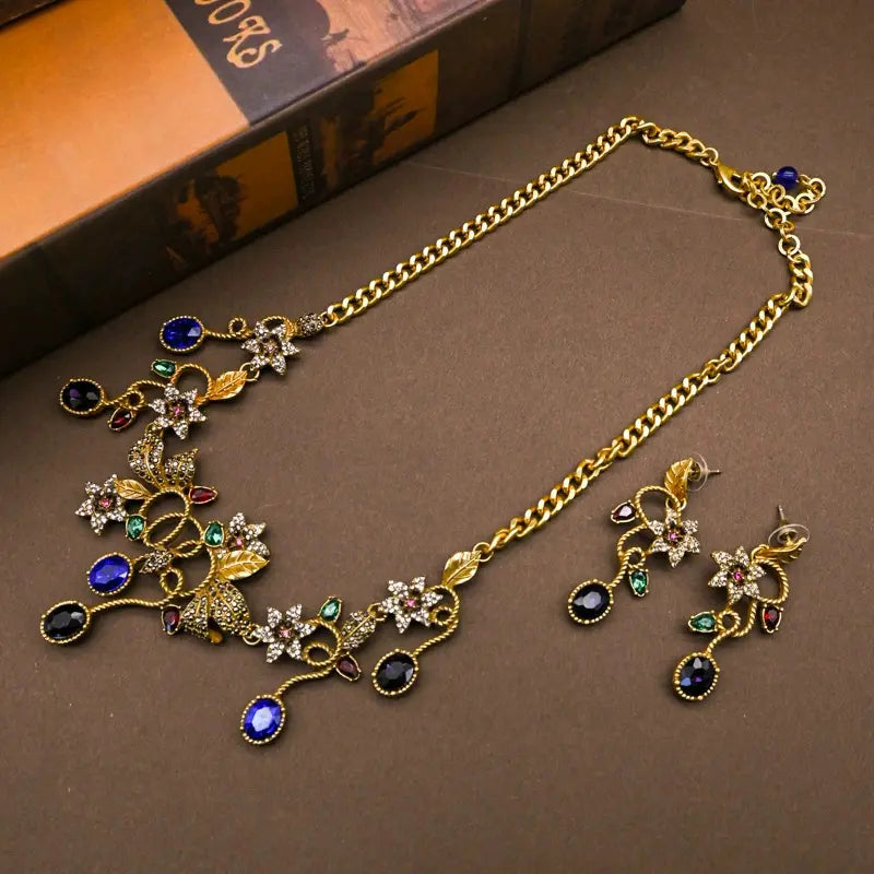 Parure de bijoux fantaisie vintage en cristal (boucles d'oreilles, bague et collier)