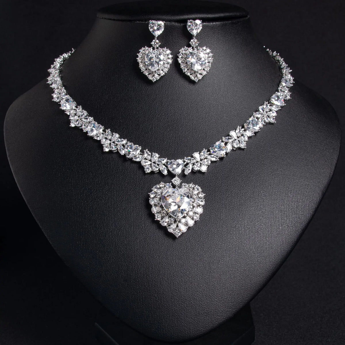 Parure Collier et Boucles d'Oreilles Cœur Cristal Vert Émeraude Luxe