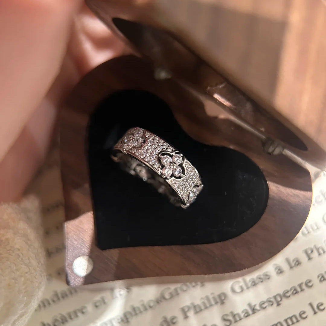 French Clover Gypsy Ring