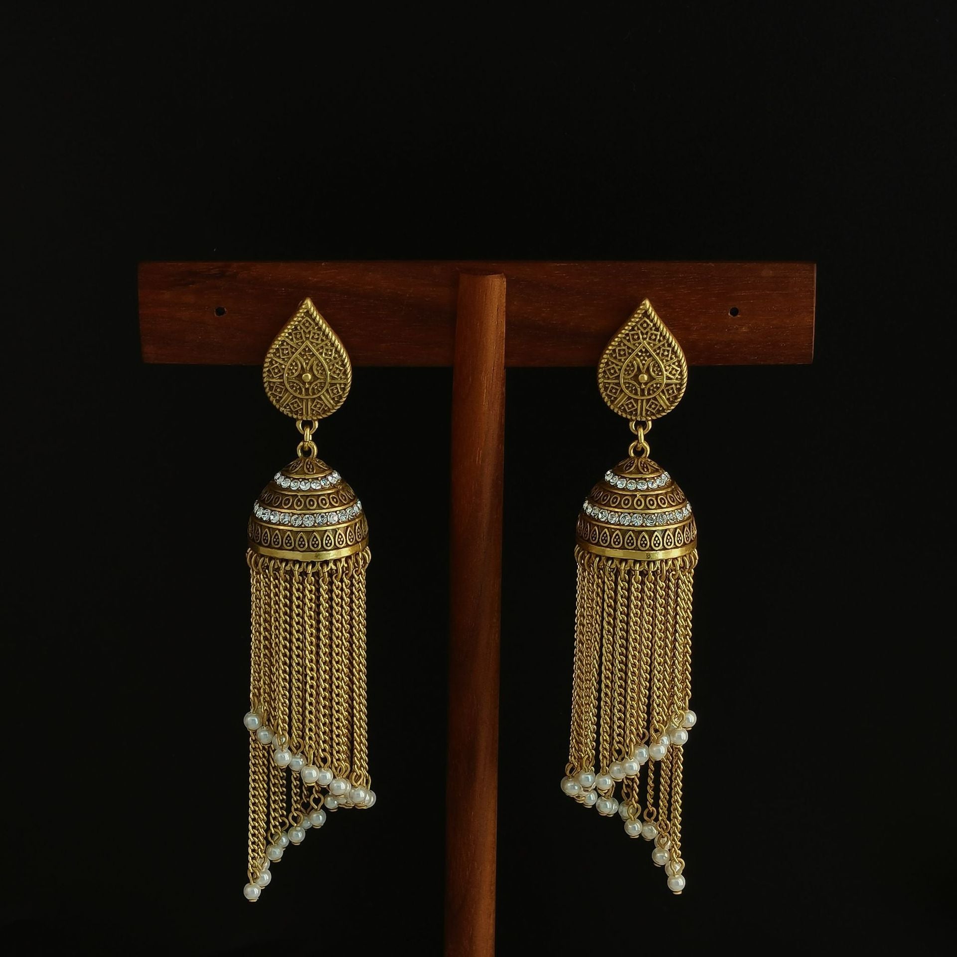 Boucles d'oreilles pendantes Jhumka pampilles dorées vintage