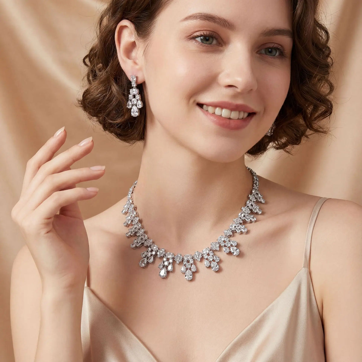 Parure de Bijoux Fleur Rouge Rubis Luxe avec Cristaux Scintillants