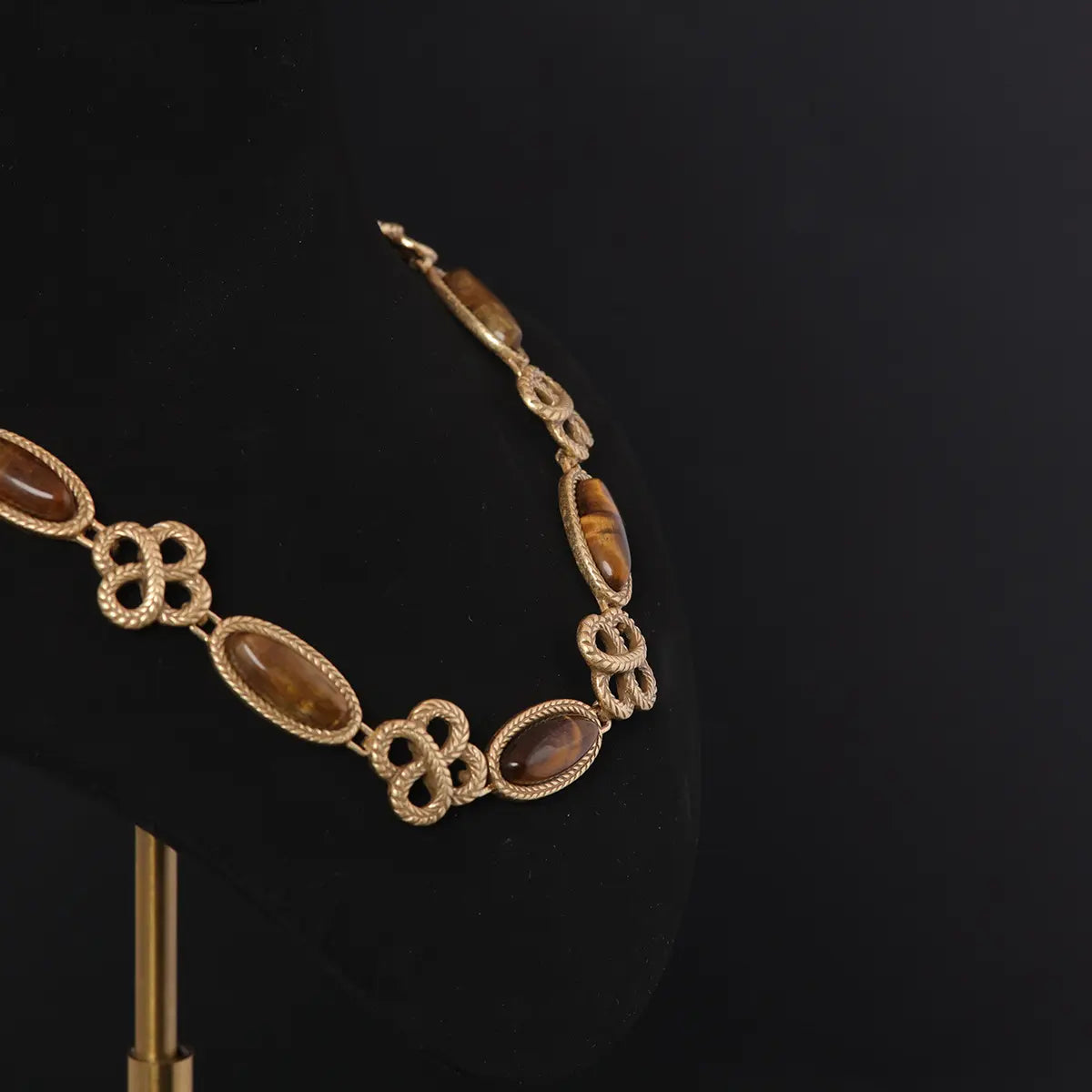 Parure de collier médiévale en cuivre plaqué œil de tigre ancien