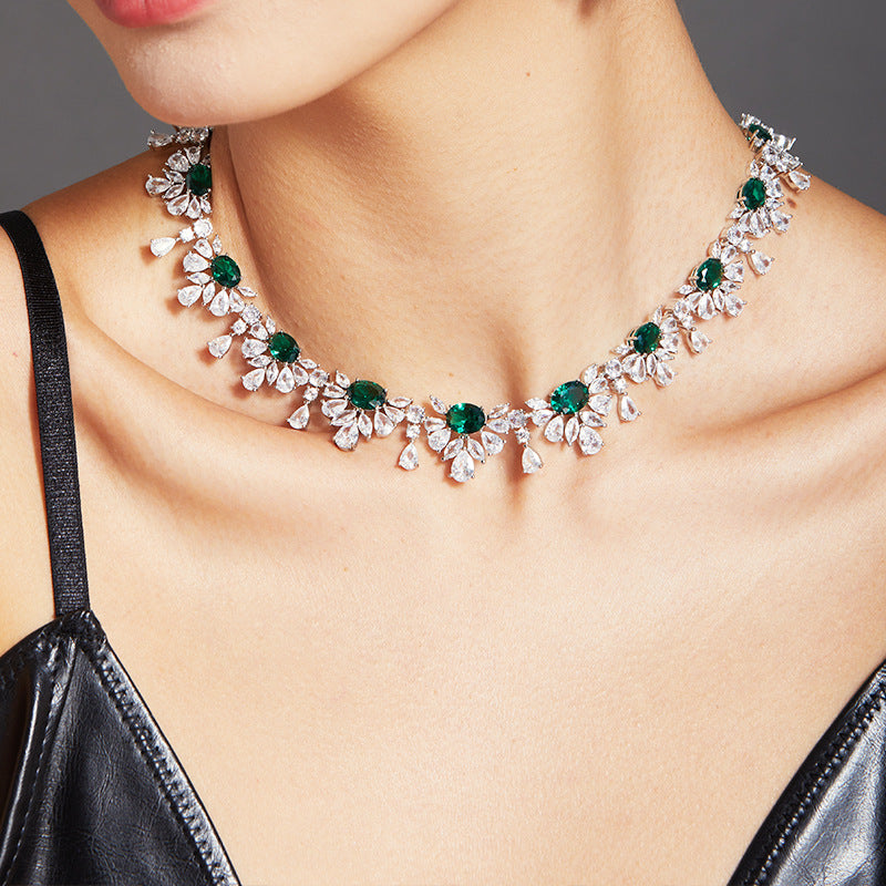 Petal Grandmother Emerald Necklace