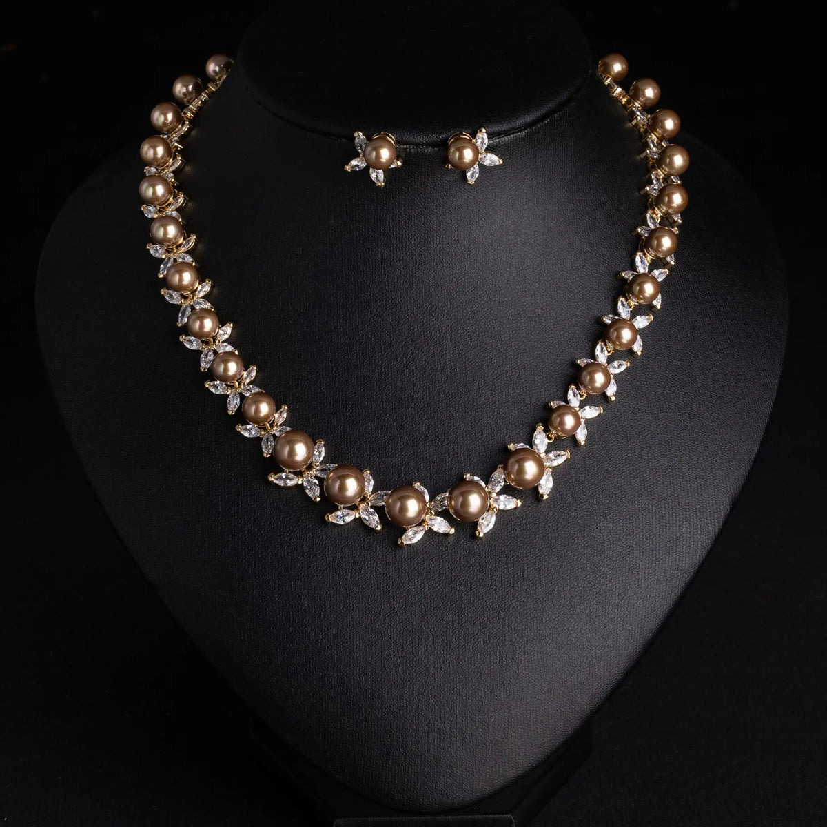Luxury Gold Pearl Jewelry Set – Sparkling Crystal Necklace Earrings Bracelet
