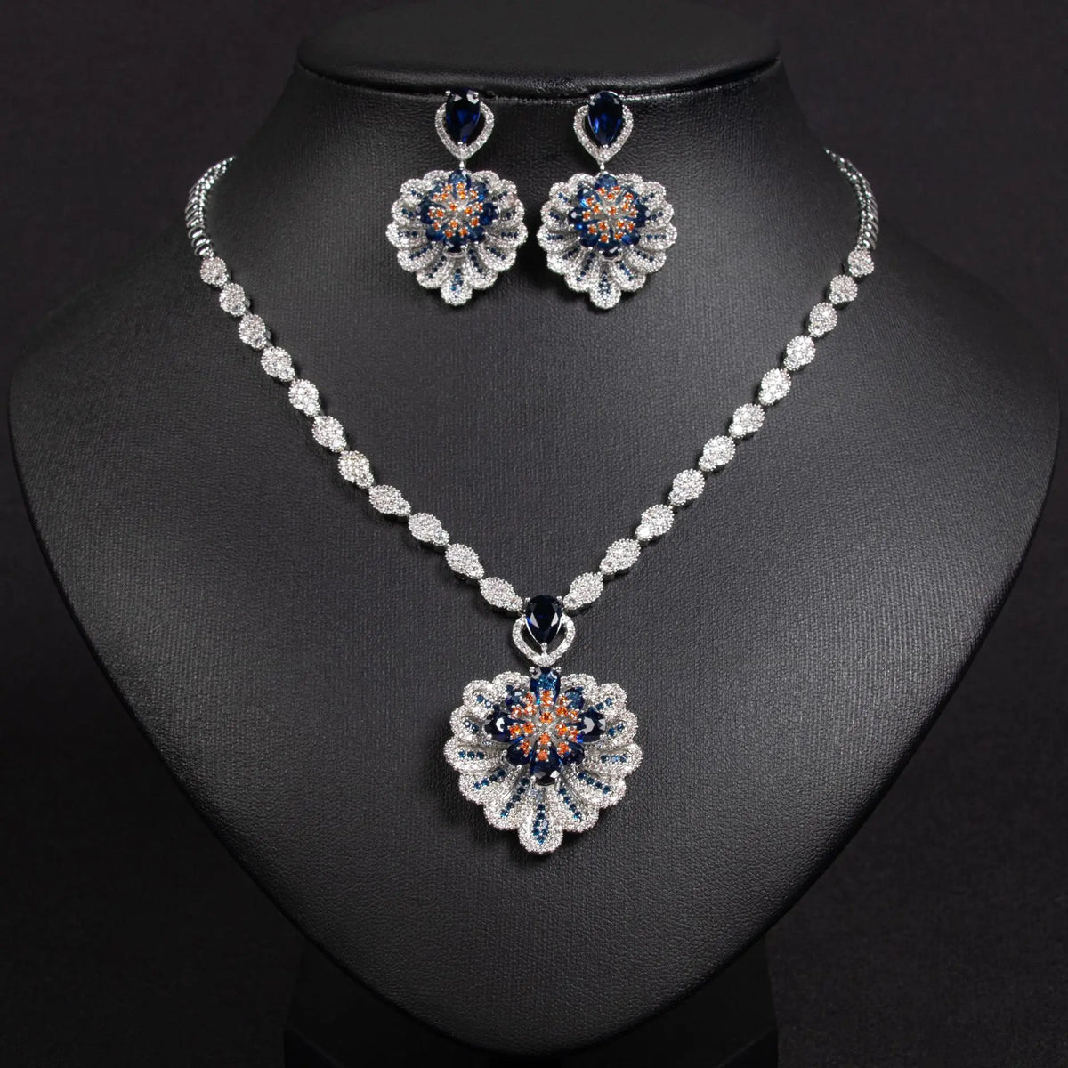 Parure collier et boucles d'oreilles de luxe femme, rose, floral, cristal