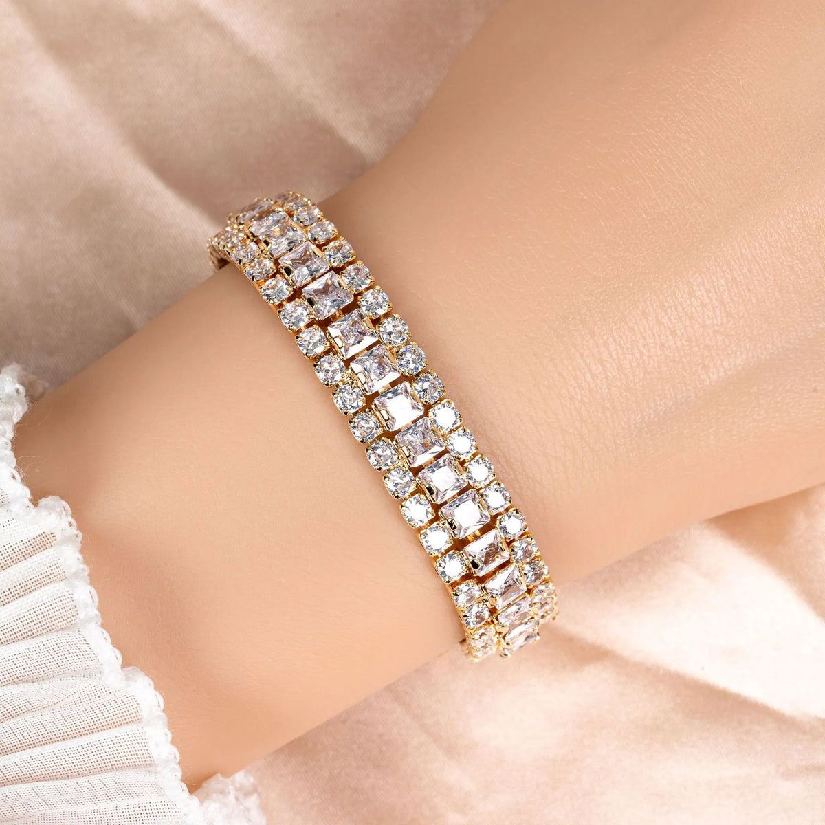 Bracelet de tennis de luxe en cristal rouge pour femmes